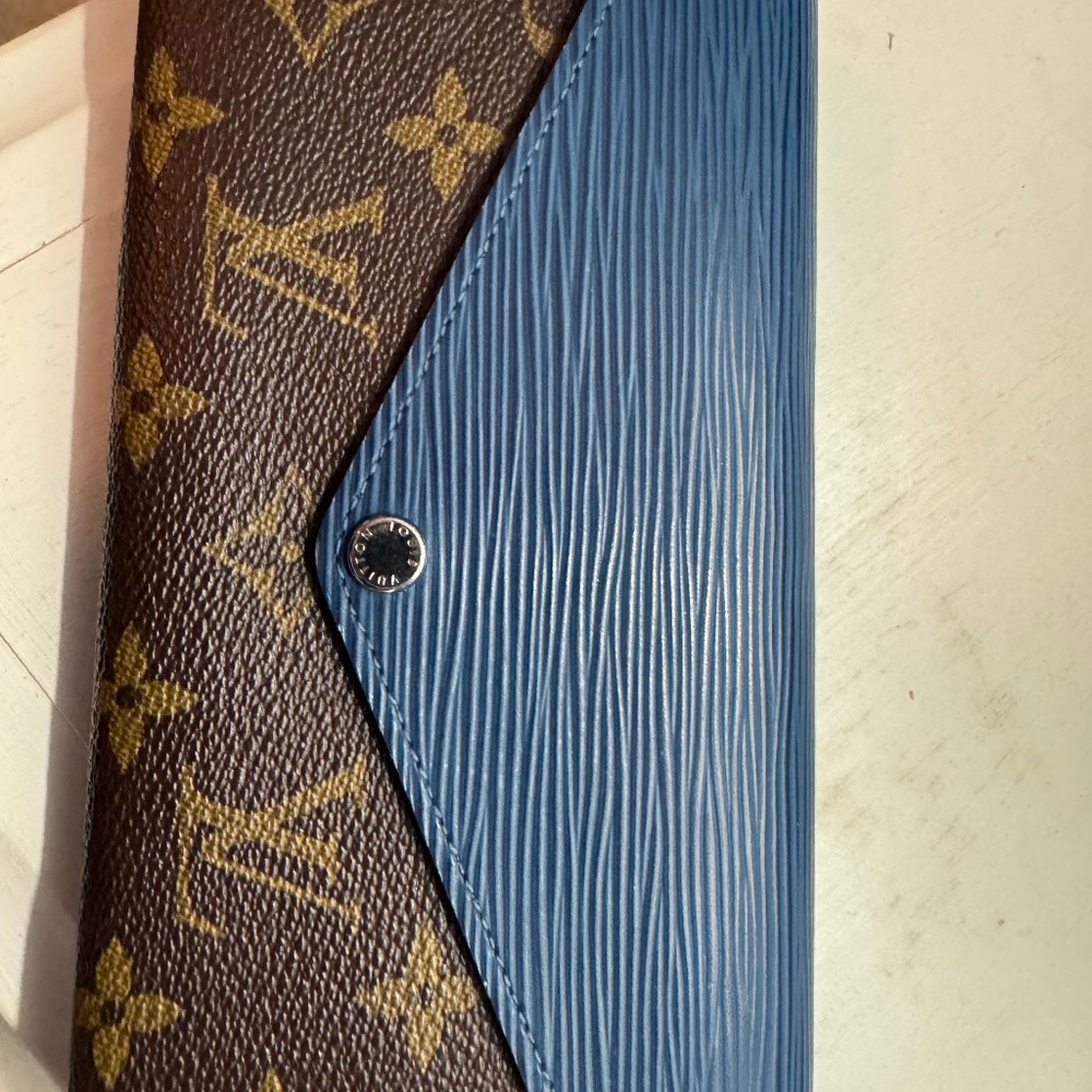 LV wallet
